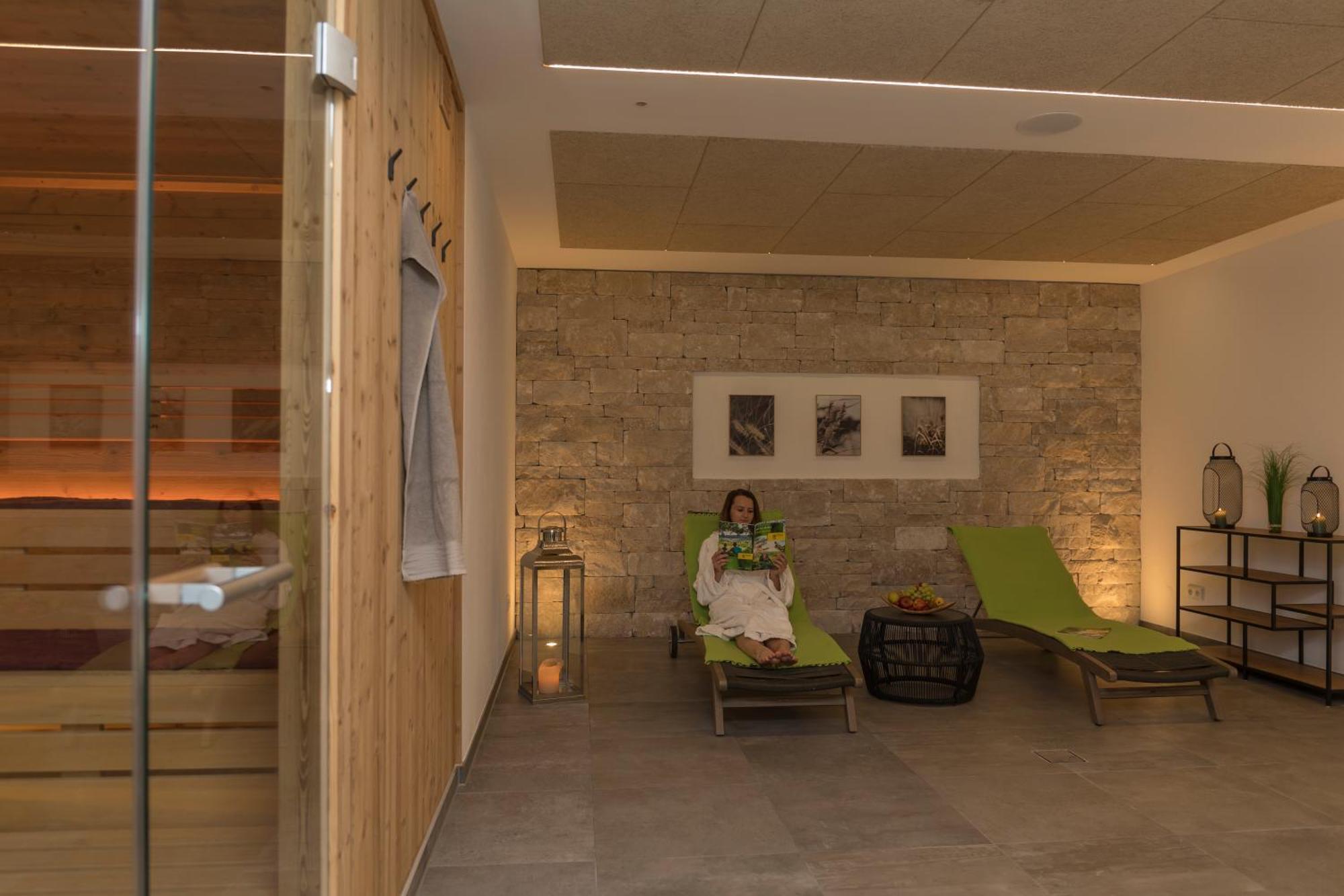 Hotel-Gasthof Zur Sonne 帕彭海姆 外观 照片