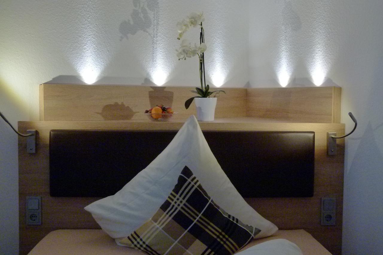 Hotel-Gasthof Zur Sonne 帕彭海姆 外观 照片