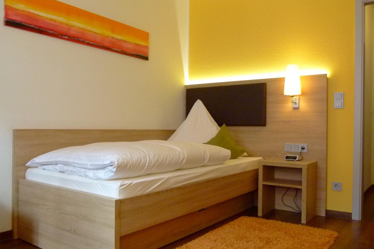 Hotel-Gasthof Zur Sonne 帕彭海姆 外观 照片