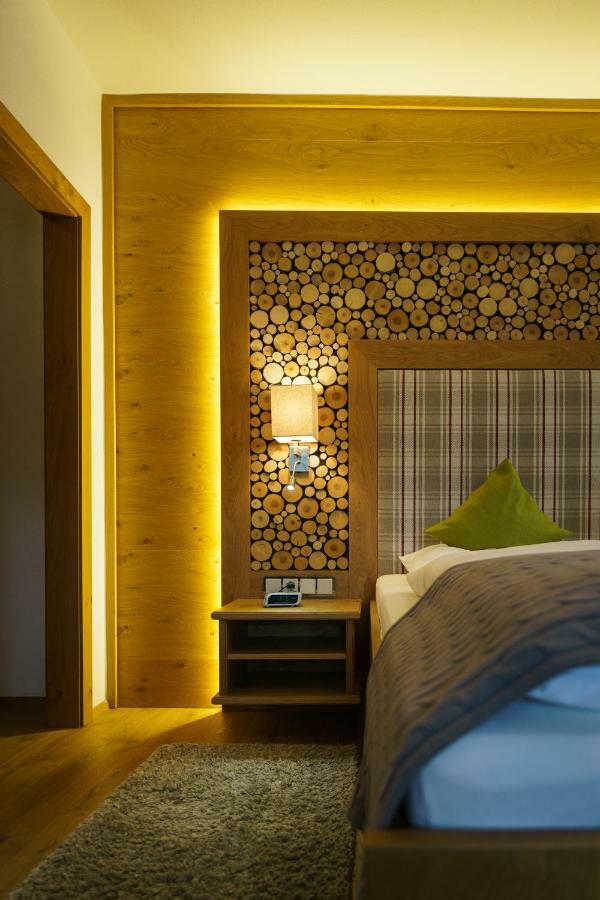 Hotel-Gasthof Zur Sonne 帕彭海姆 外观 照片